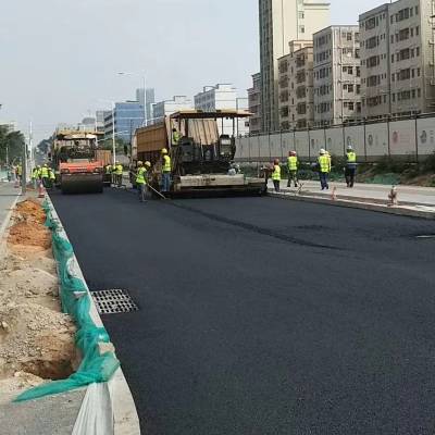瀝青路面施工與修補 小區(qū)工業(yè)園道路工程的全面解析